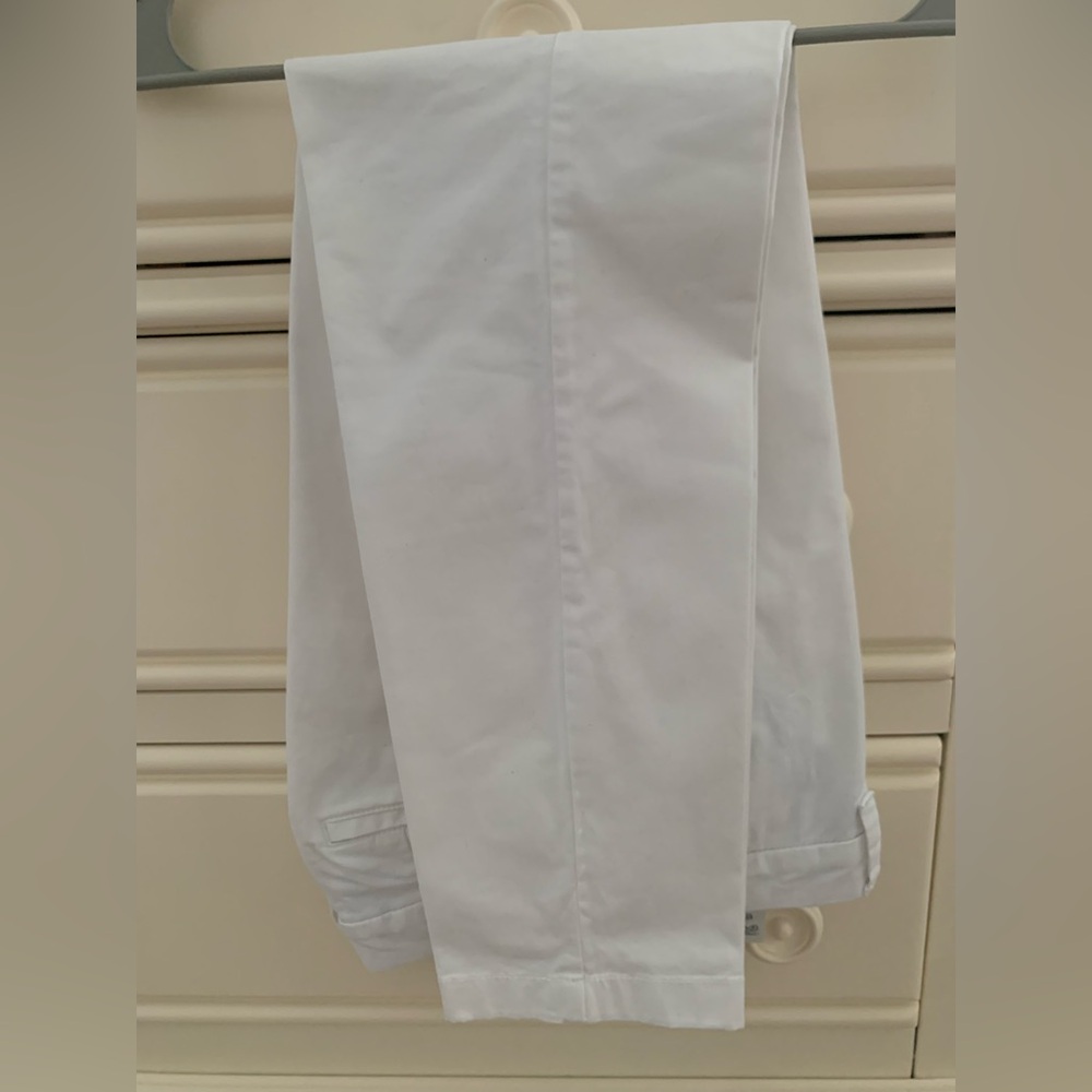 Tommy Hilfiger classic white chinos. Size 6